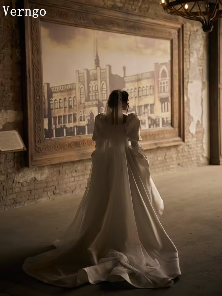 Robe de mariée Verngo en satin - Badminton Victory avis et prix