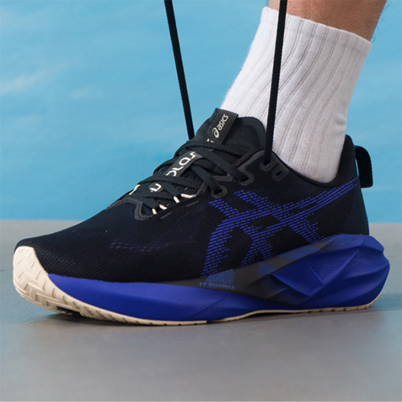 Asics NOVABLAST 5 Noir Bleu Ro - Badminton Victory avis et prix